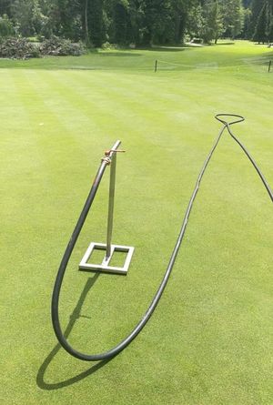 Wetting Fork im Einsatz auf Golf Grün
